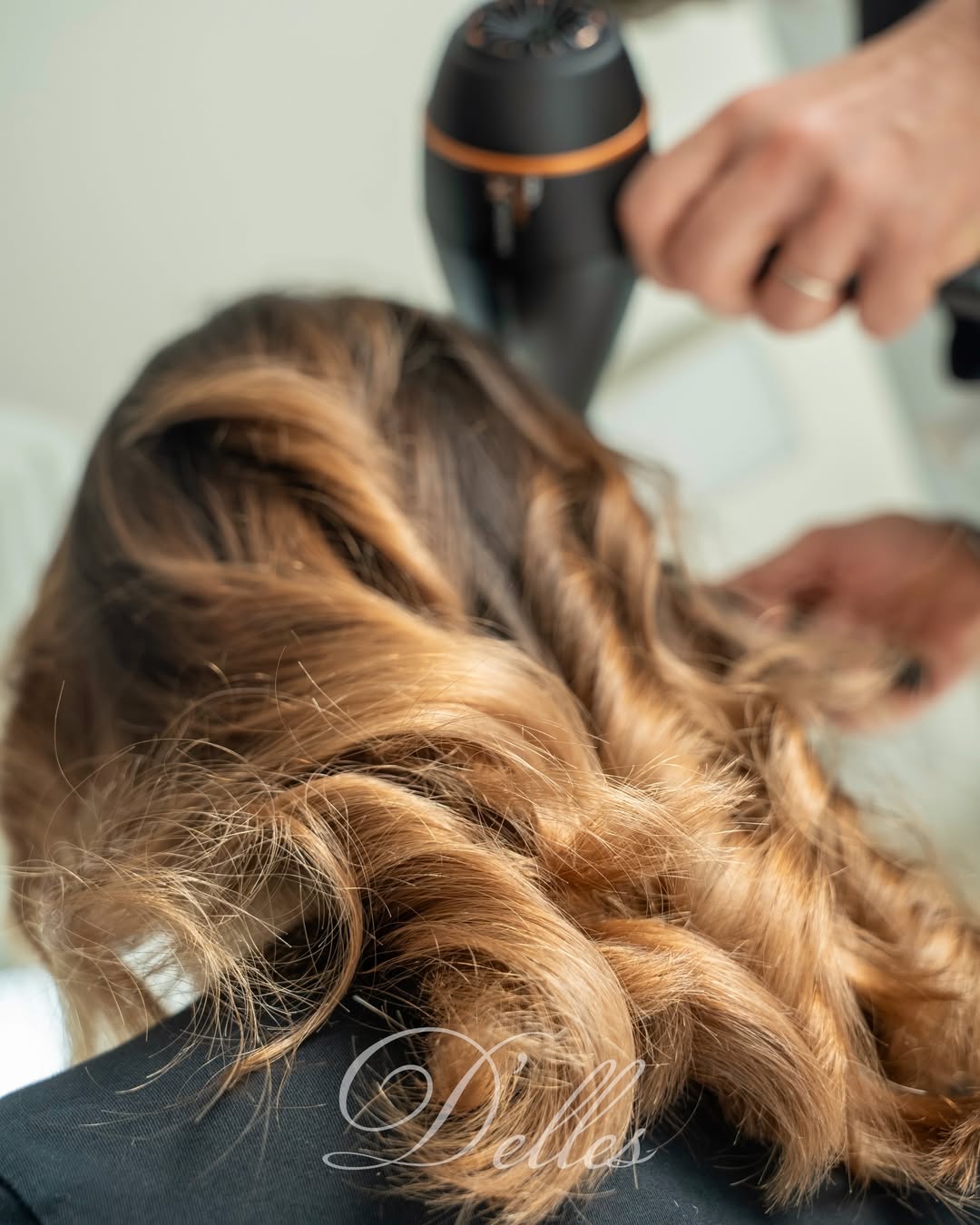Lavoro di hairstyling Delles Parrucchieri - trasformazione 16